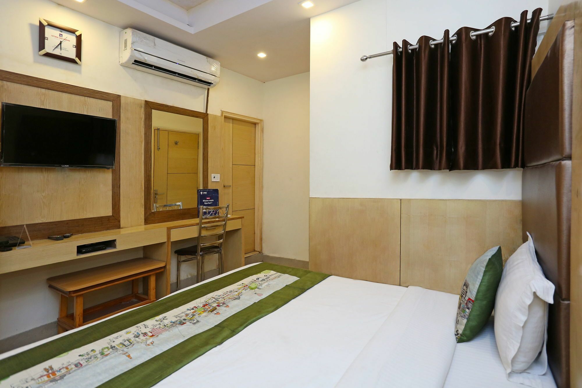 โอโย 9233 โฮเต็ล คอตเทจ ลอร์ด กฤษณะ Hotel นิวเดลี ภายนอก รูปภาพ