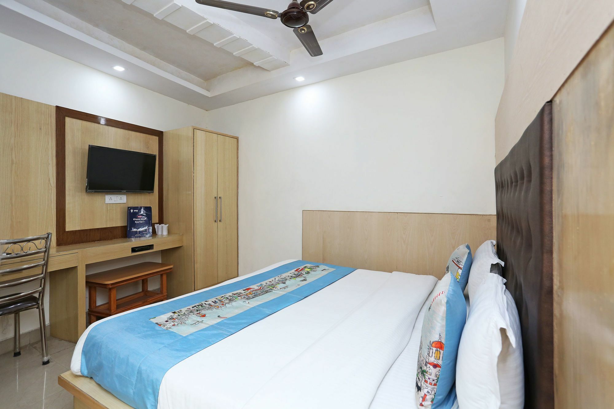 โอโย 9233 โฮเต็ล คอตเทจ ลอร์ด กฤษณะ Hotel นิวเดลี ภายนอก รูปภาพ